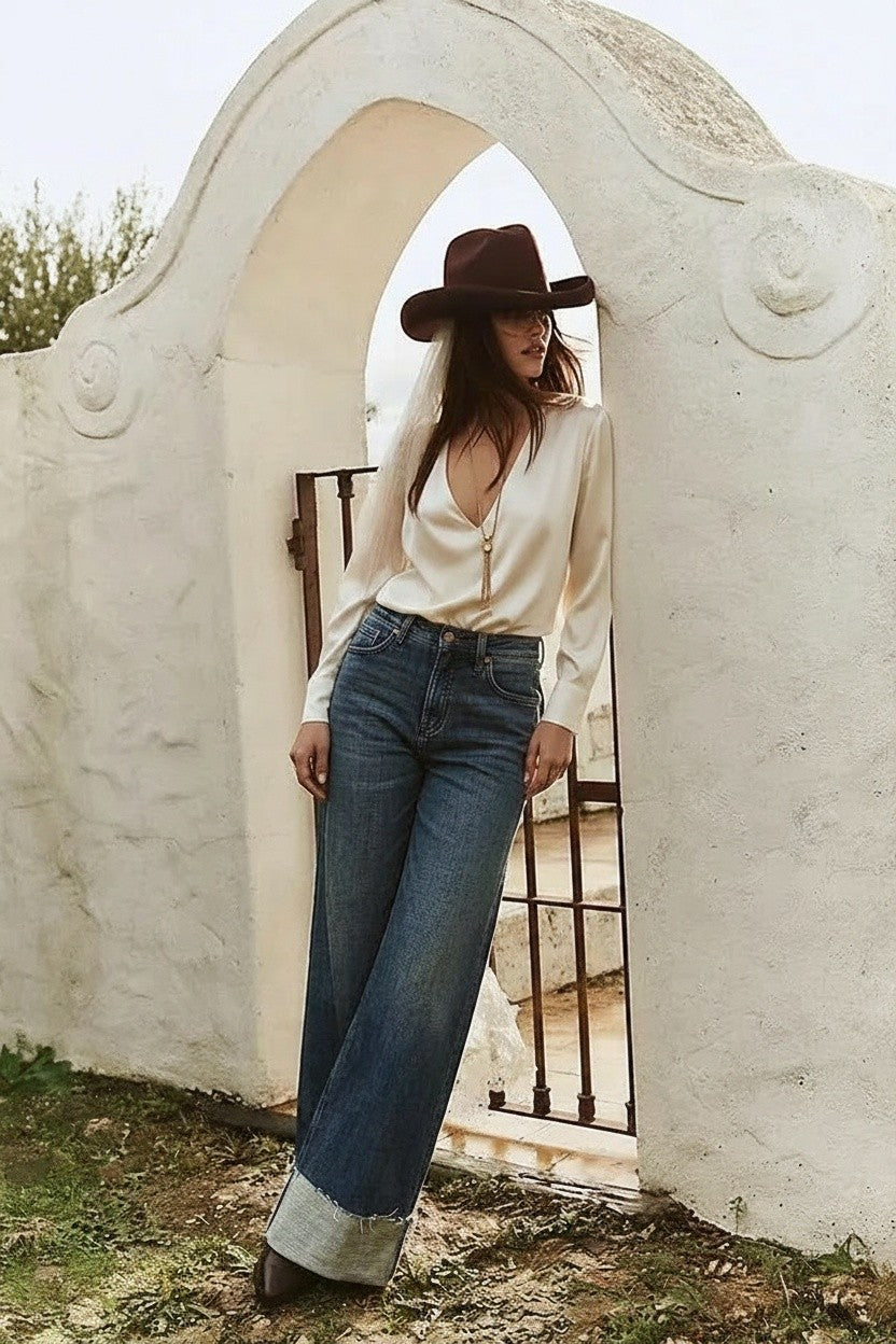 Jeans de mujer Elise de tiro alto con efecto control de abdomen, puños y pierna ancha