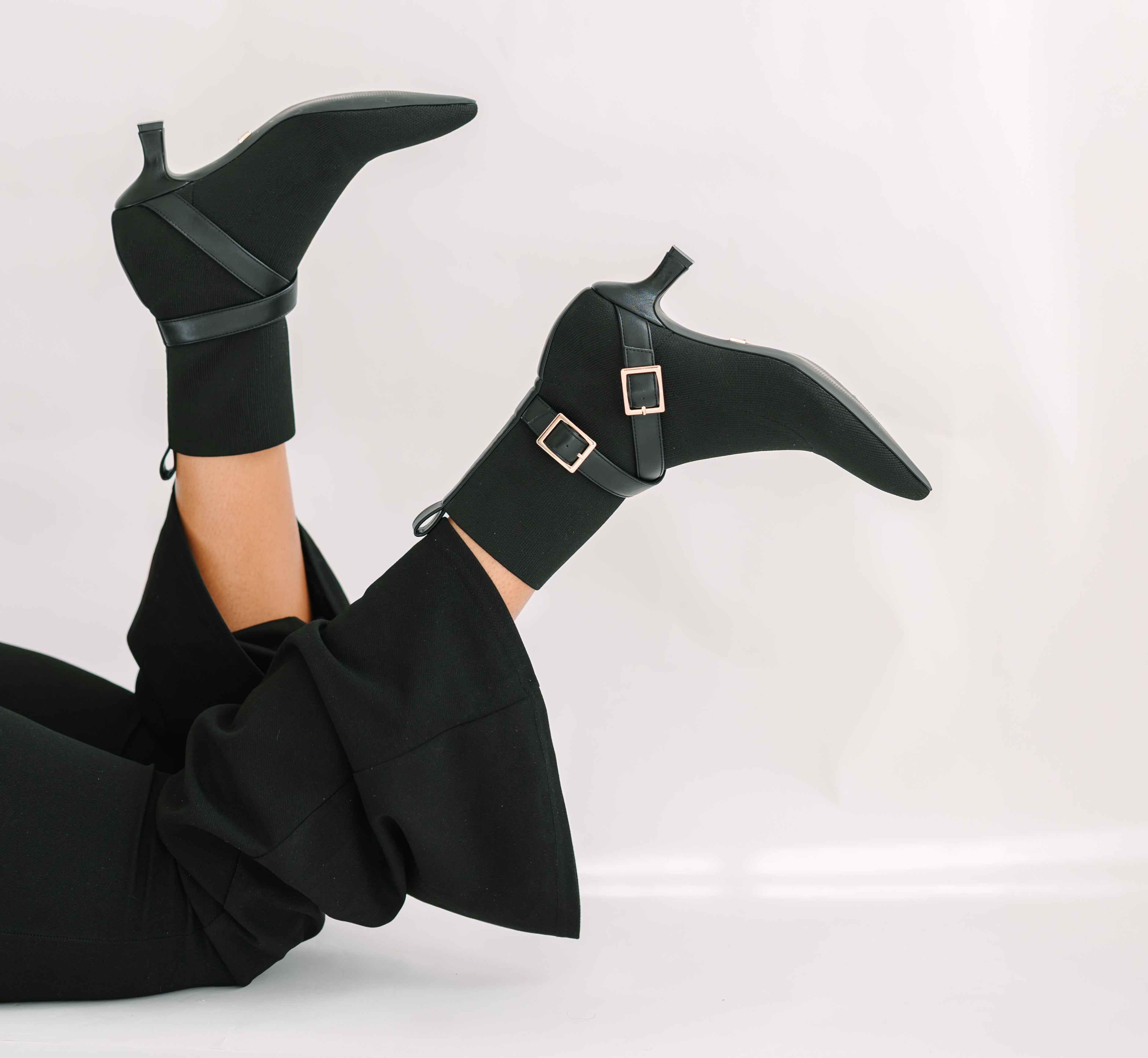 ALMA Black Knit Pointed-Toe Ankle Boots