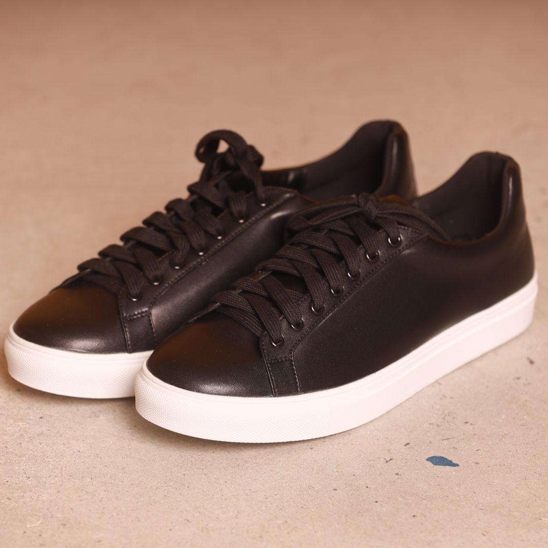 JORDIN Black Platform Sneakers