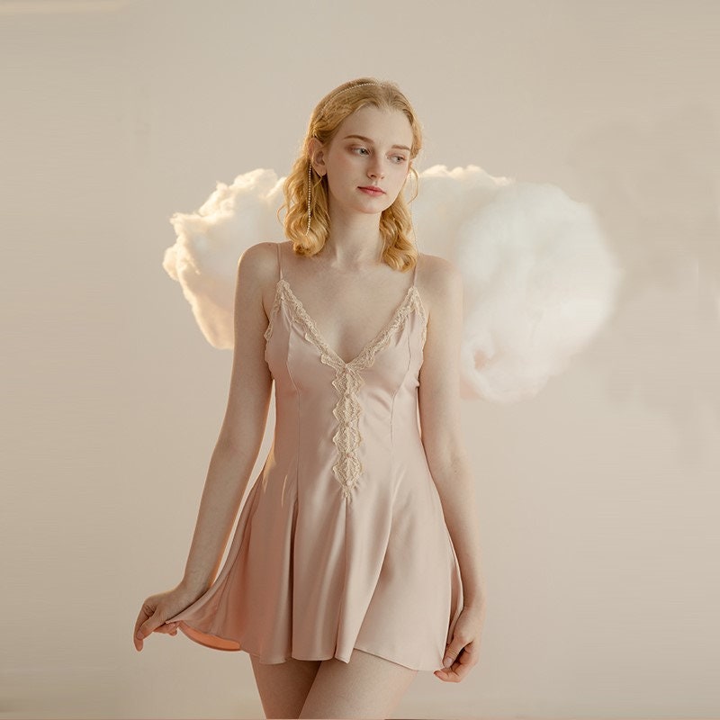SelenaHuanStudio Lace-Hem Silky Bridal Lingerie Set, product view 9.