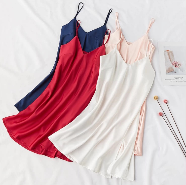 SelenaHuanStudio Short Silky Lace Nightdress & Robe Set, product view 1.