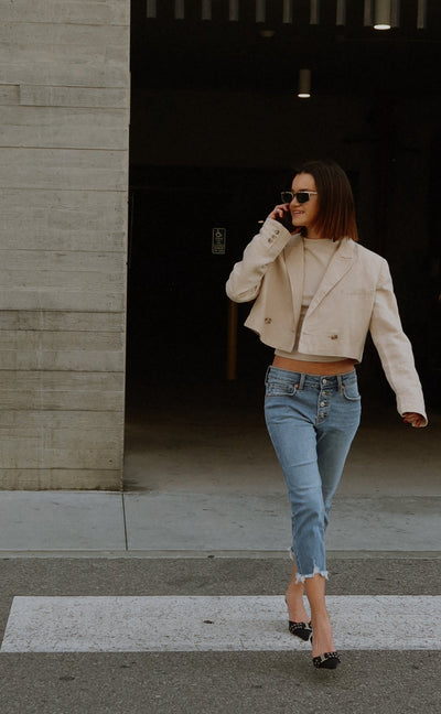 Pantalones vaqueros Lauren capri de tiro medio con bajo deshilachado