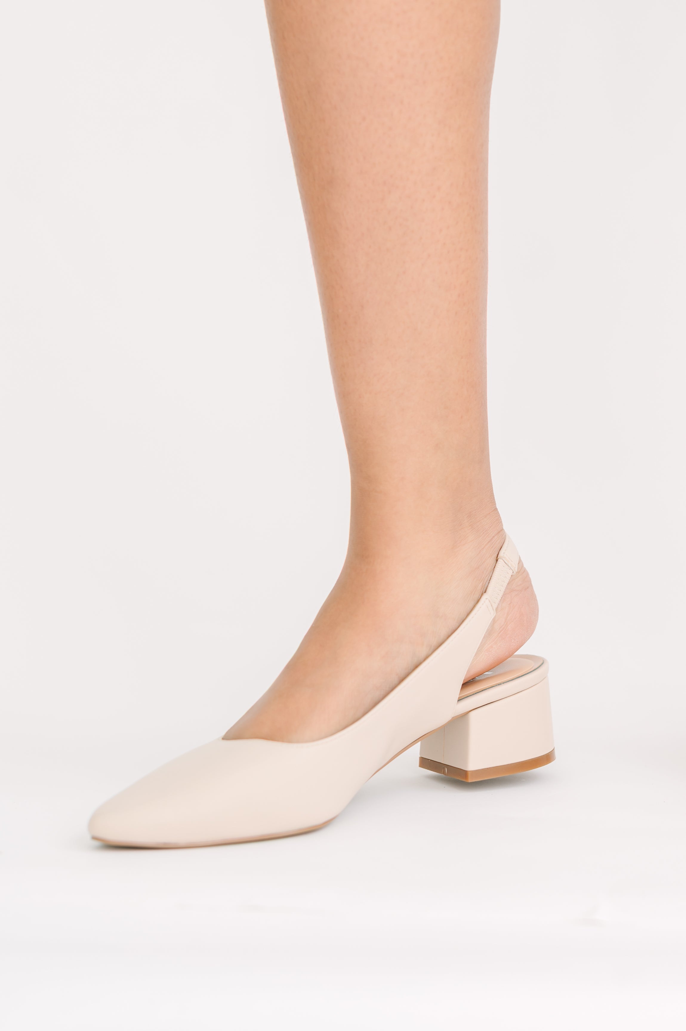 EVIE Cream Almond-Toe Slingback Pumps