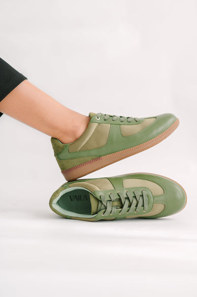 TAYLOR Green Mixed-Media Platform Sneakers