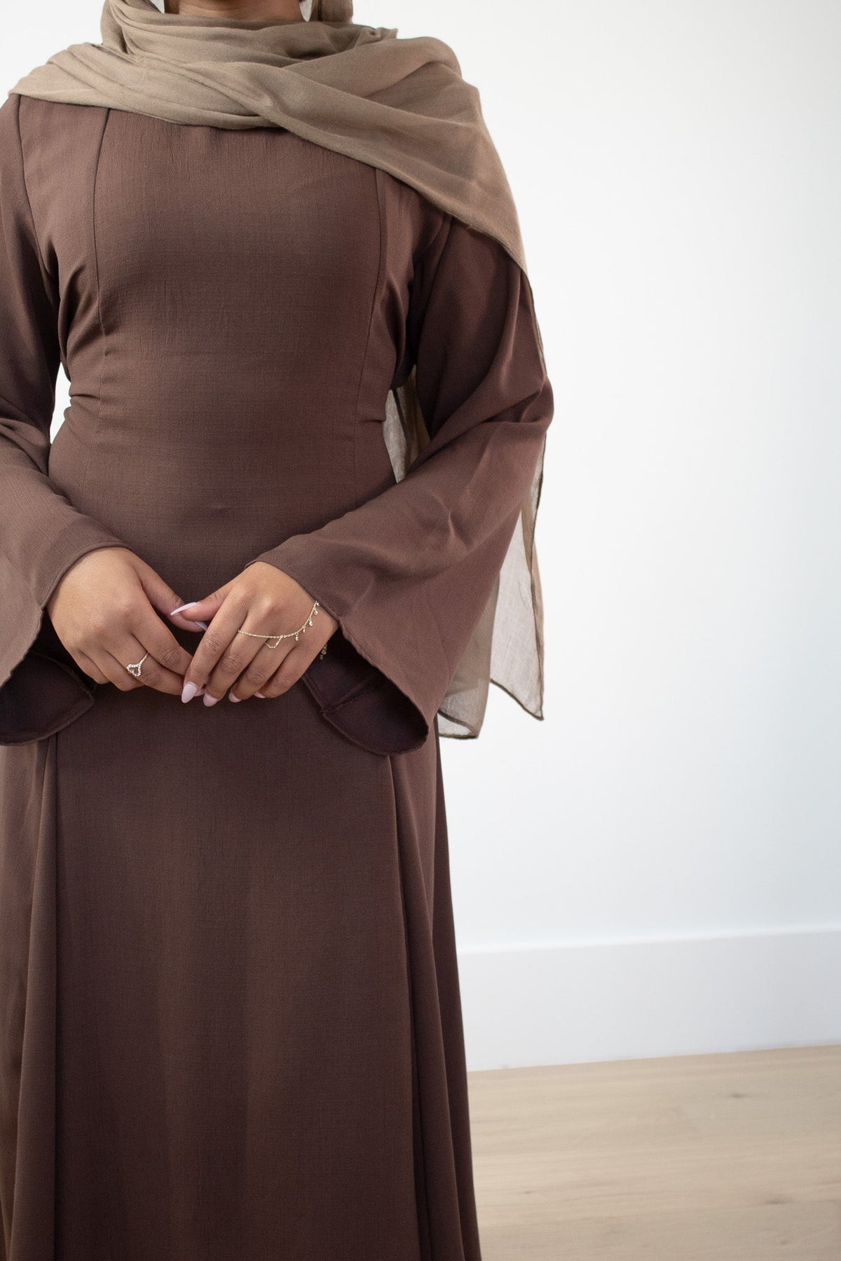 Robe Aidah à nouer au dos - Marron