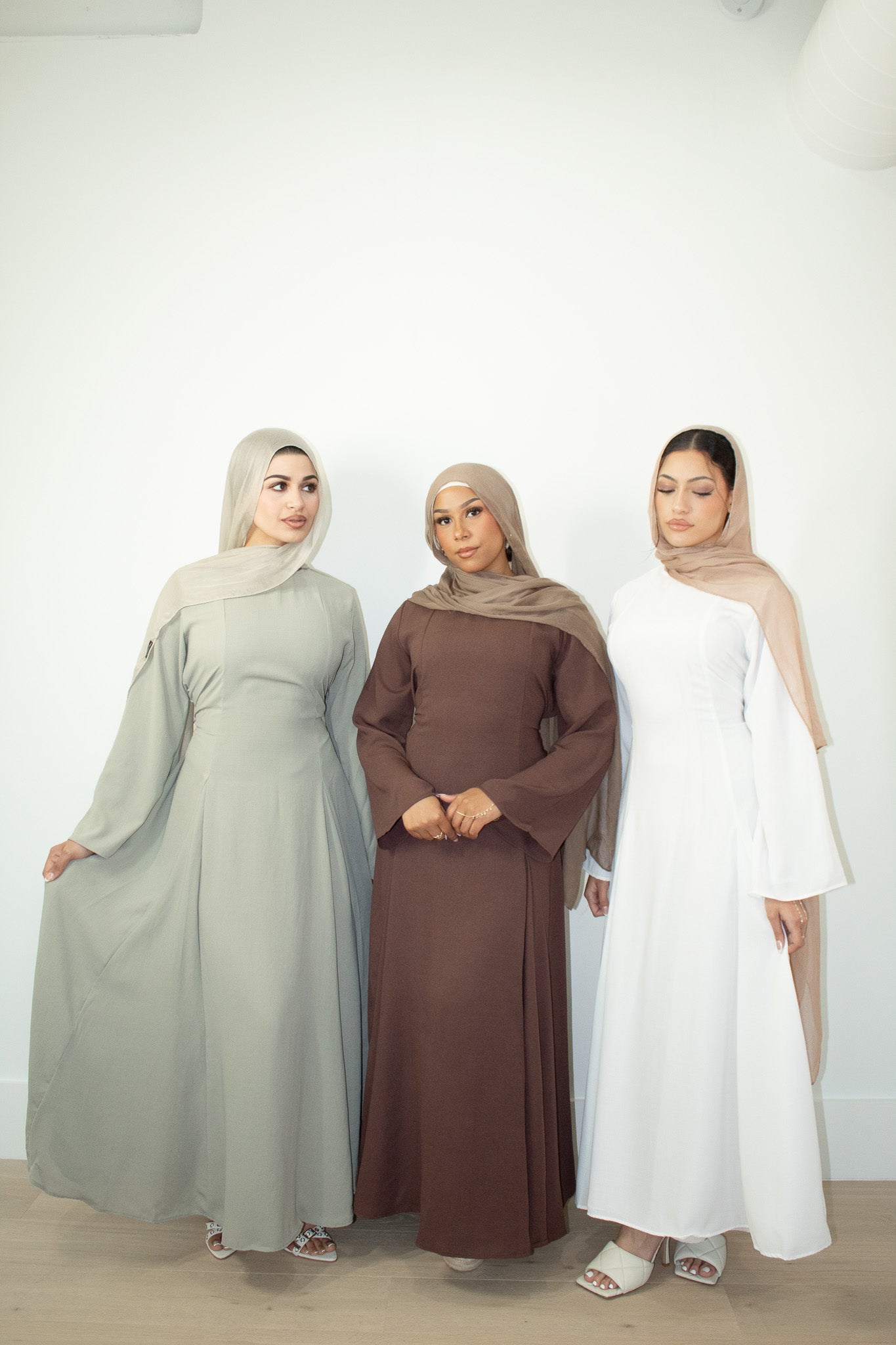 Aidah Tie Back Dress - White
